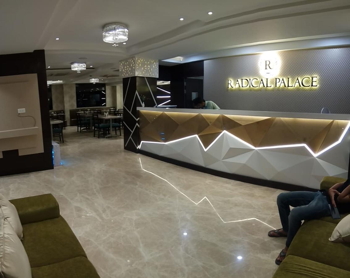 Radical Palace Hotel And Restaurant Lakhnau Kültér fotó